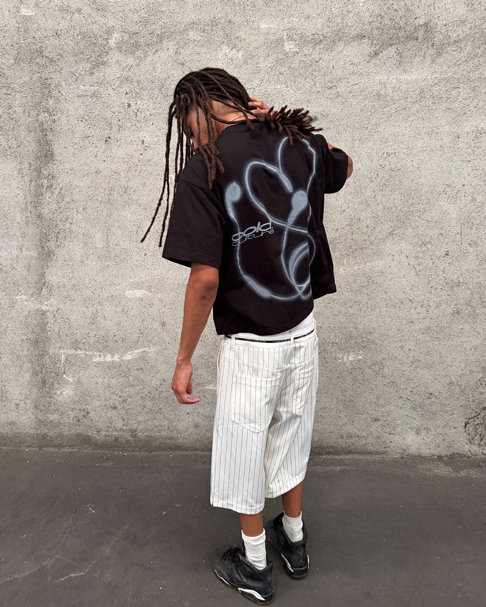 LOVEPODS TEE BLACK 7