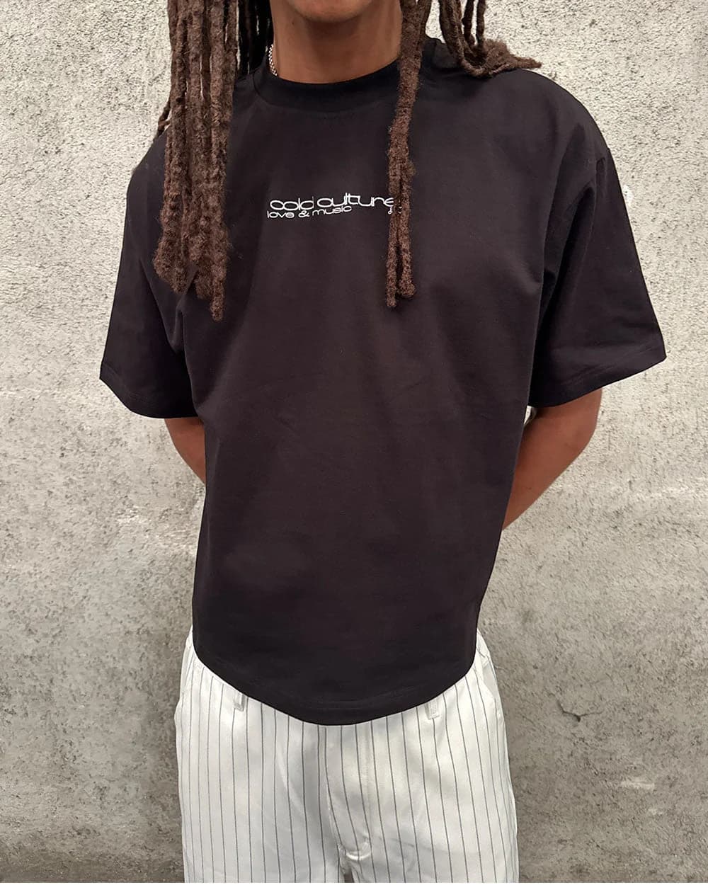 LOVEPODS TEE BLACK 8