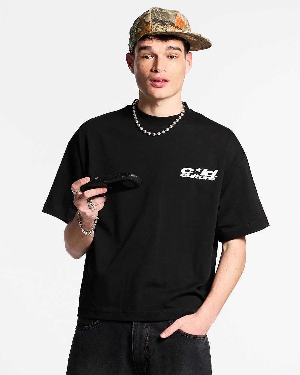 HEART ASHTRAY TEE BLACK 4