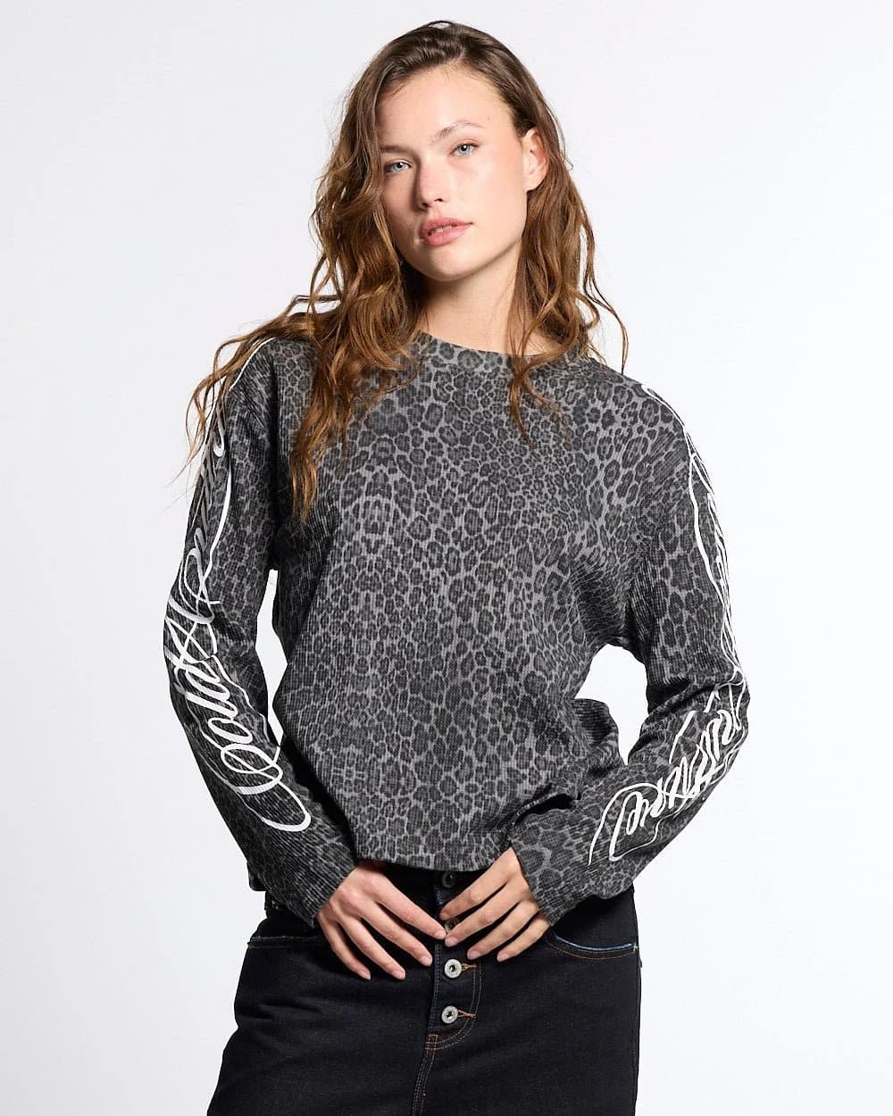 HIDDEN CHEETAH LONGSLEEVE DARK GREY 5