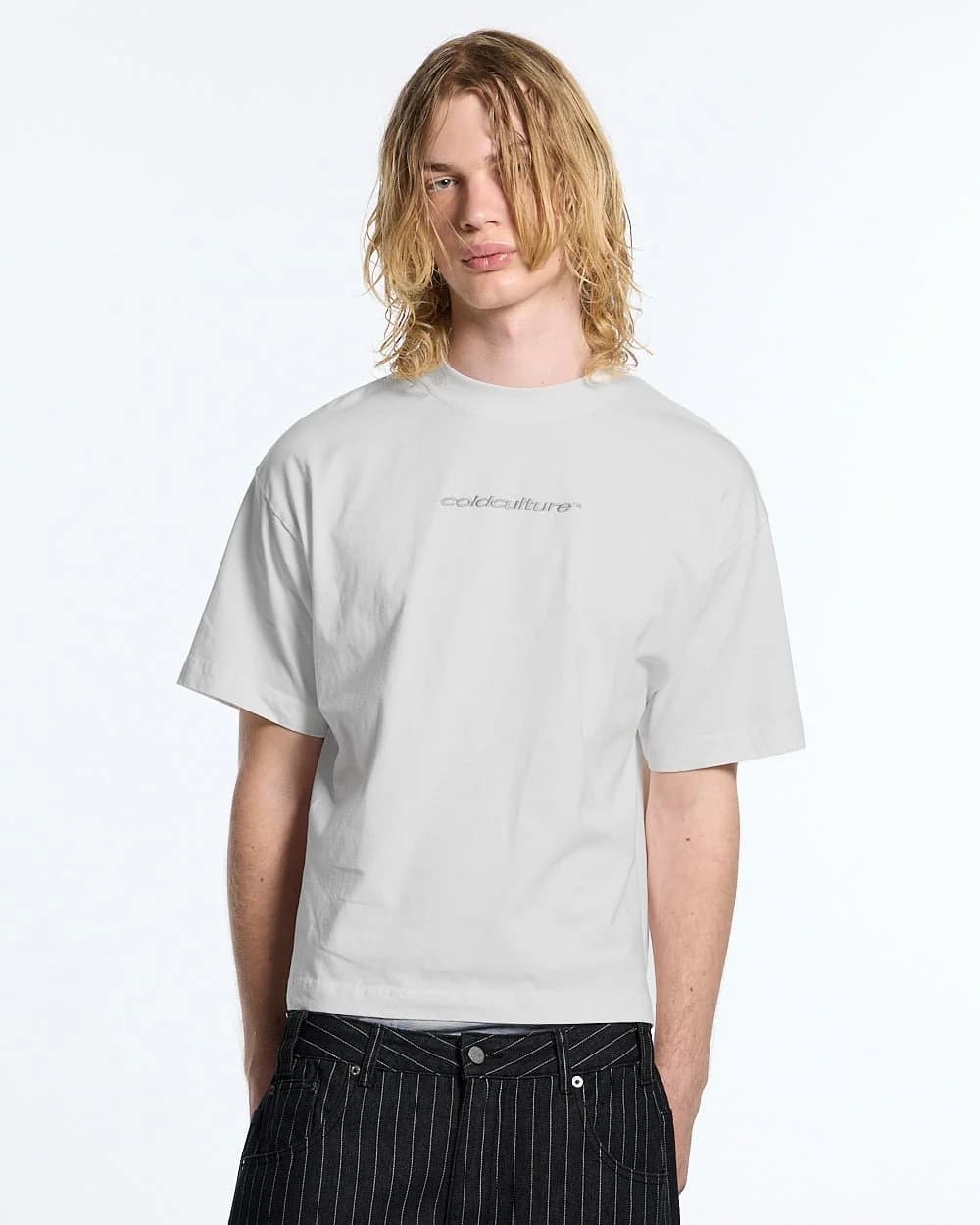 DISTRESS CURVED TEE WHITE 2