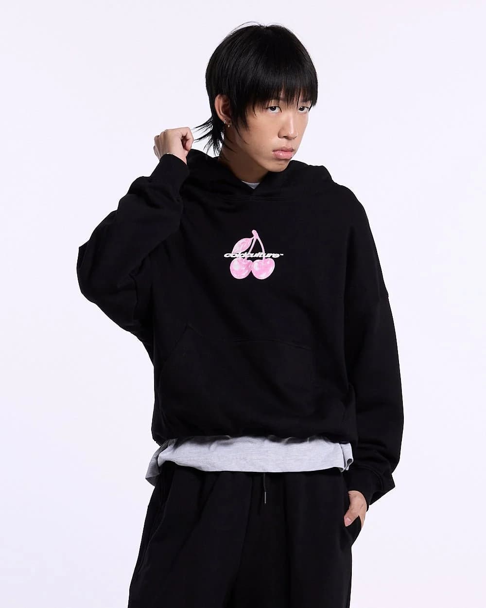 BERRY HOODIE BLACK 4