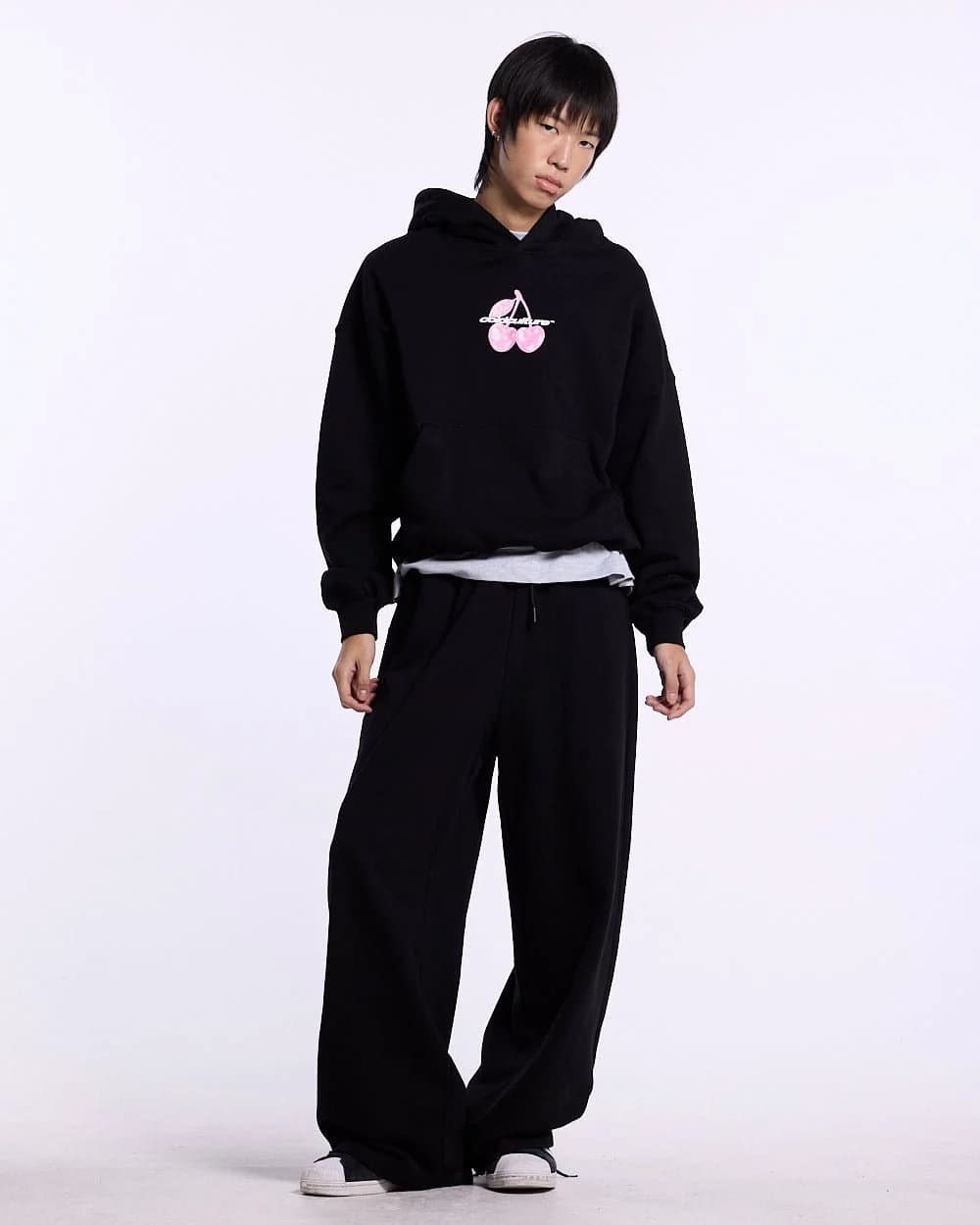 BERRY HOODIE BLACK 6