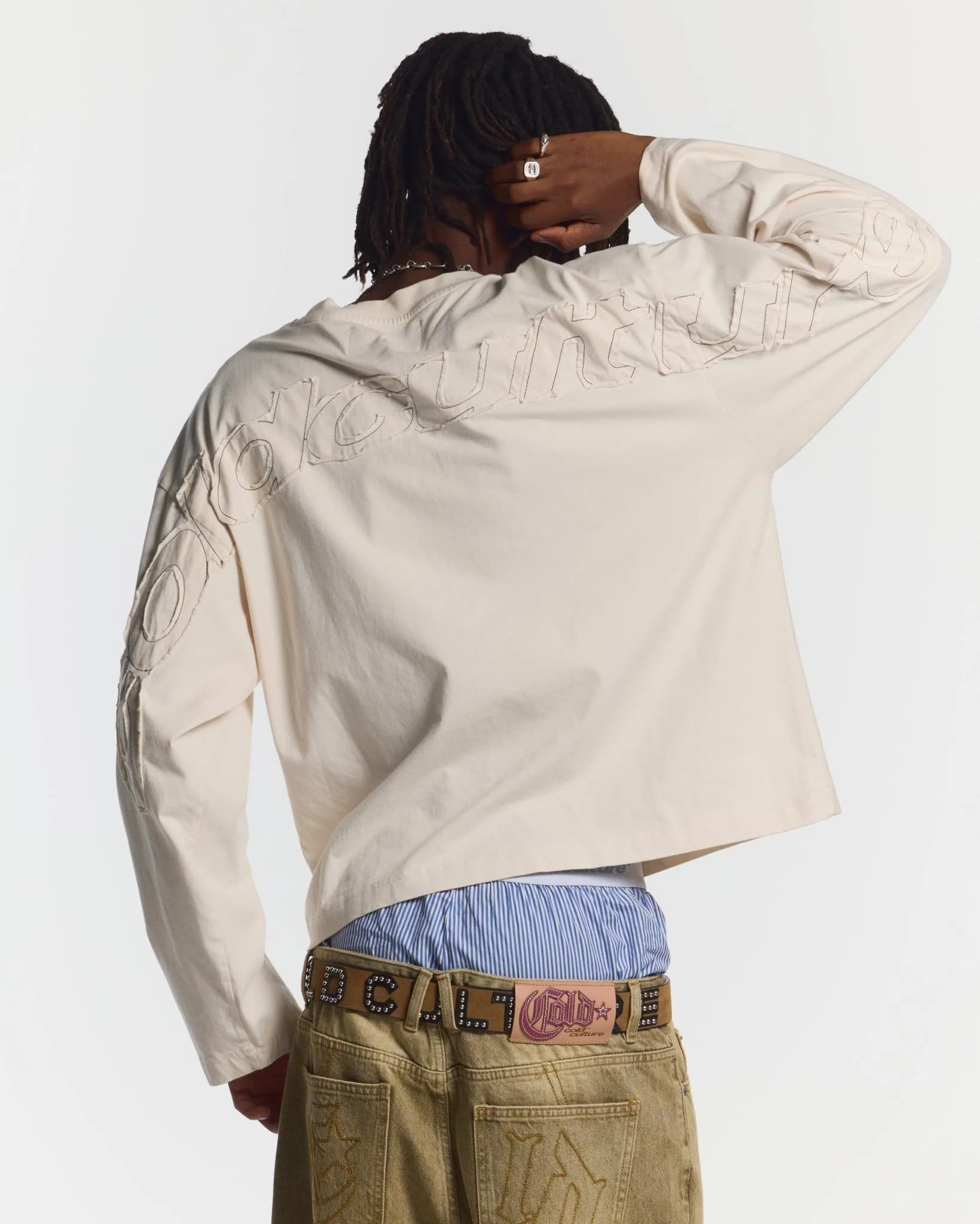 DISTRESS CURVED LONGSLEEVE CREAM 2