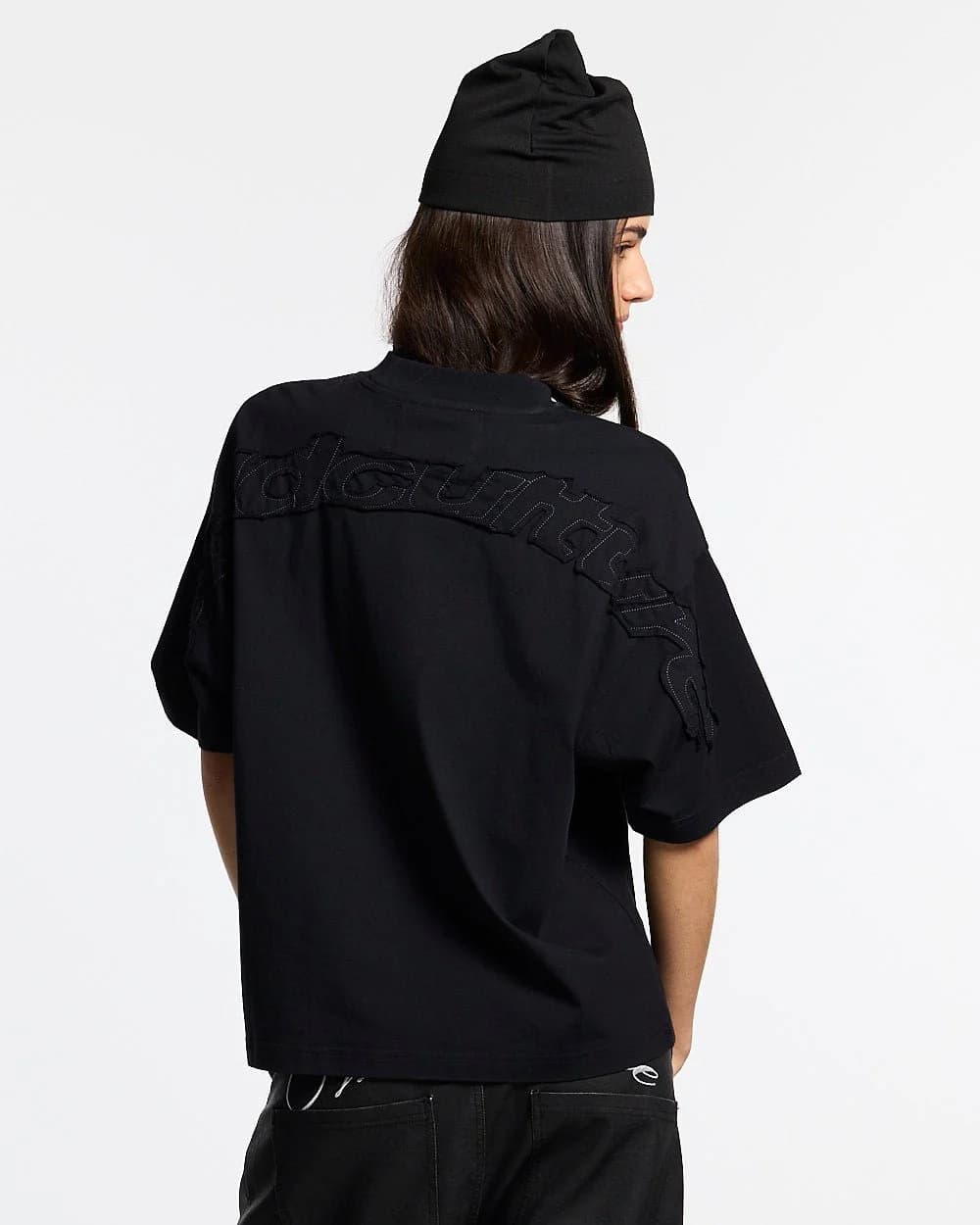 DISTRESS CURVED TEE BLACK 5