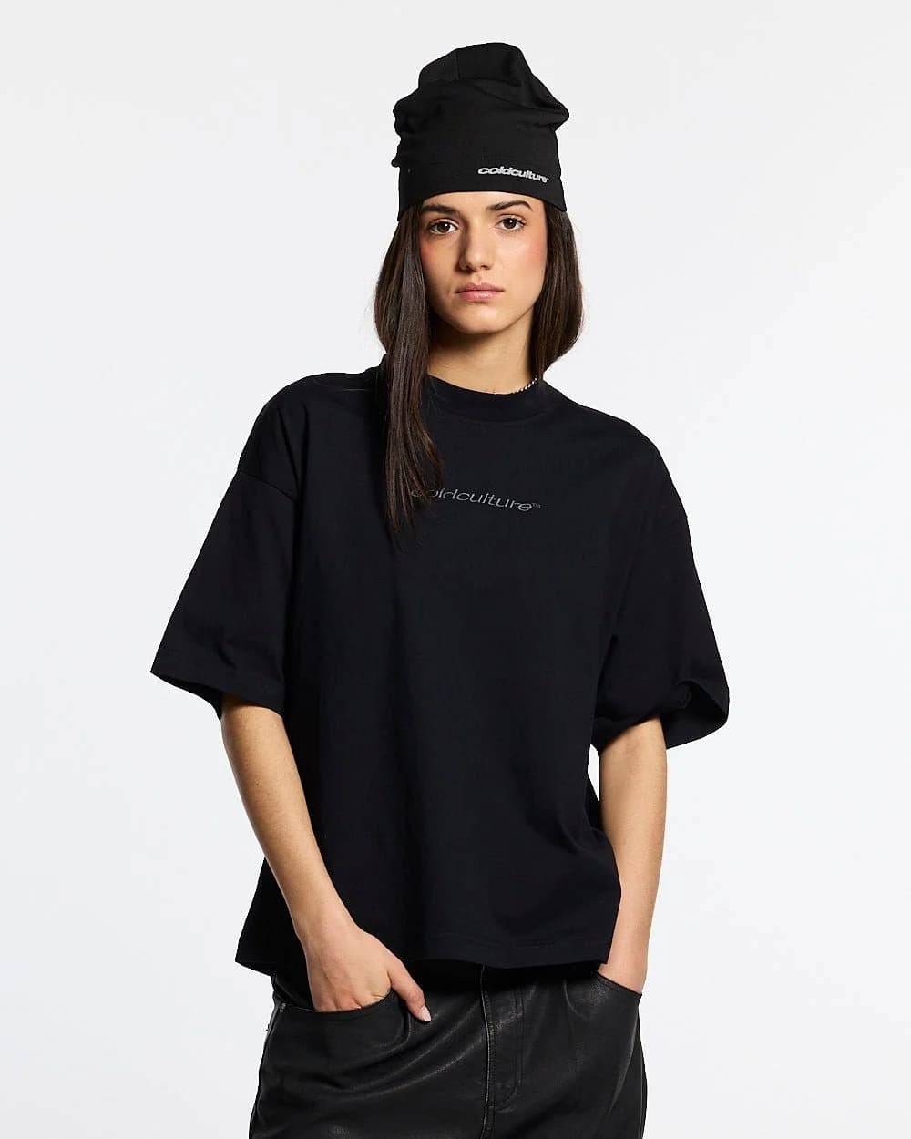 DISTRESS CURVED TEE BLACK 6
