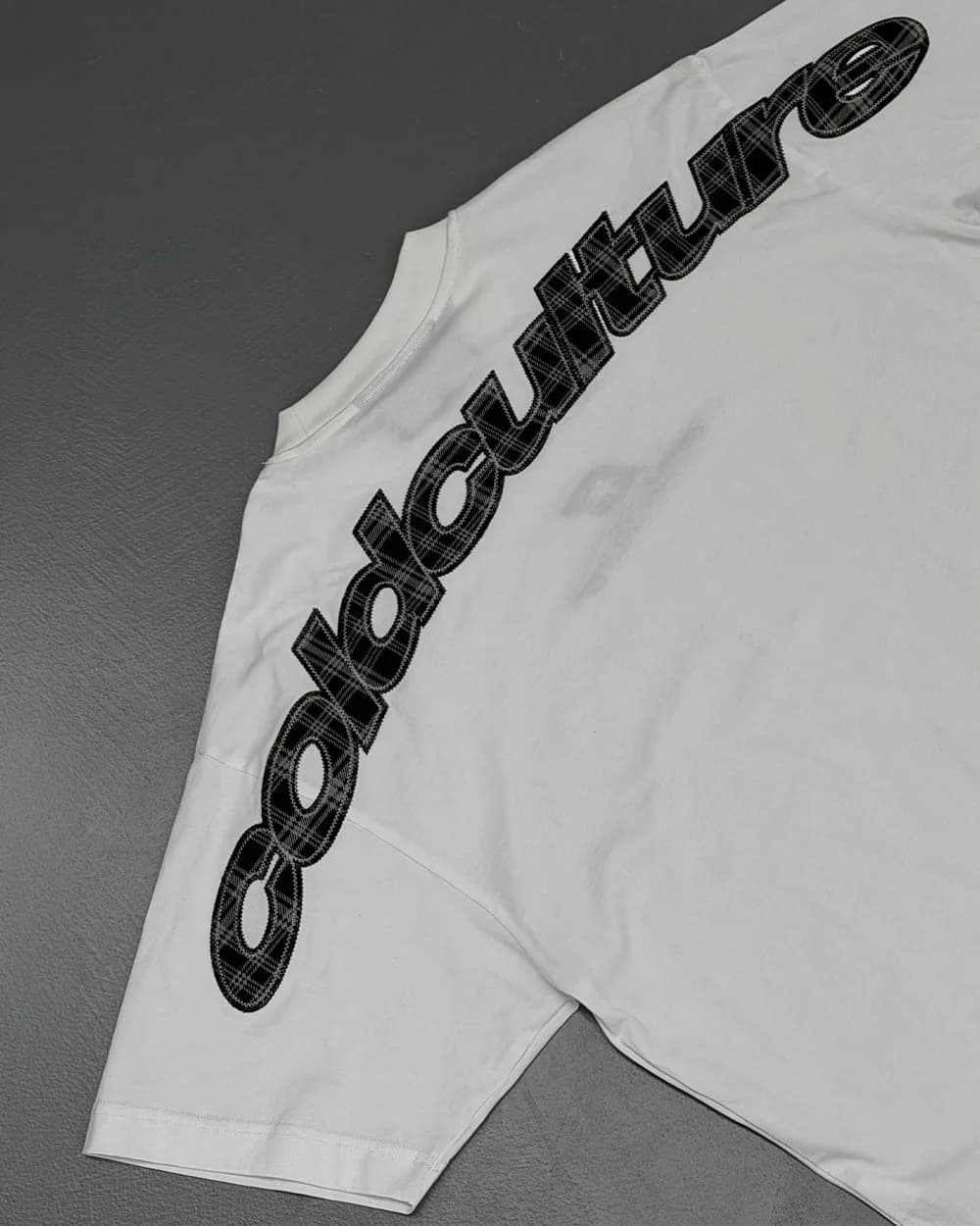 TARTAN CURVED TEE WHITE 9