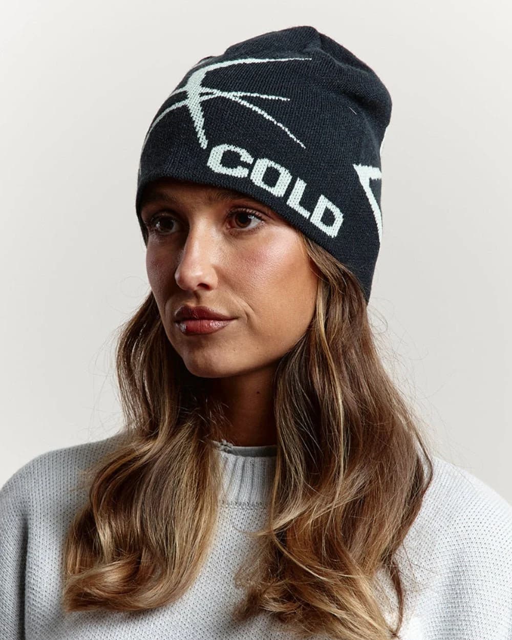BRAMBLES BEANIE DARK BLUE 4
