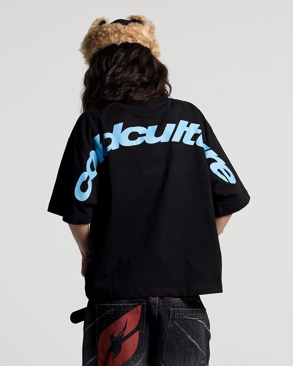 CURVED TEE BLACK & BLUE 5