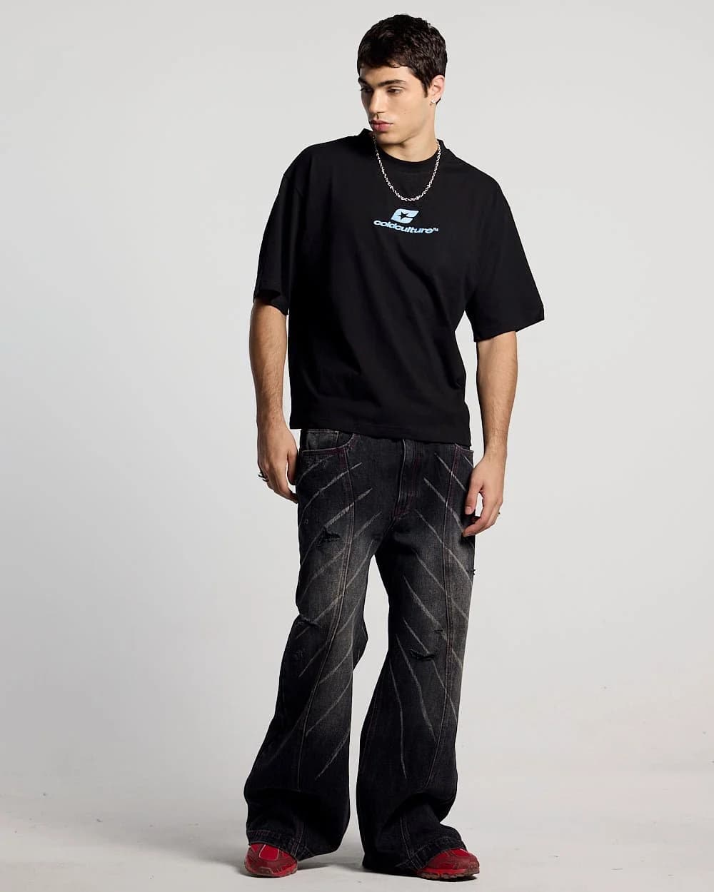 CURVED TEE BLACK & BLUE 4