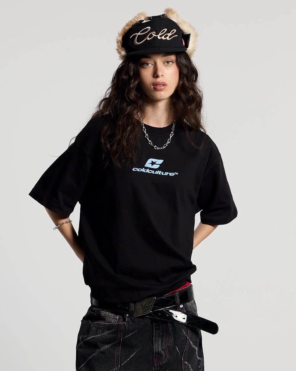 CURVED TEE BLACK & BLUE 6
