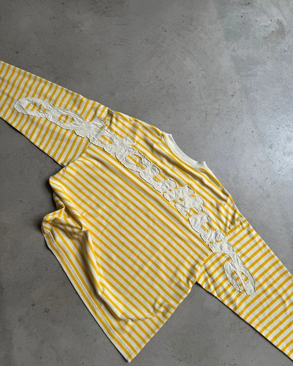 DISTRESS CURVED LONGSLEEVE YELLOW STRIPES 8