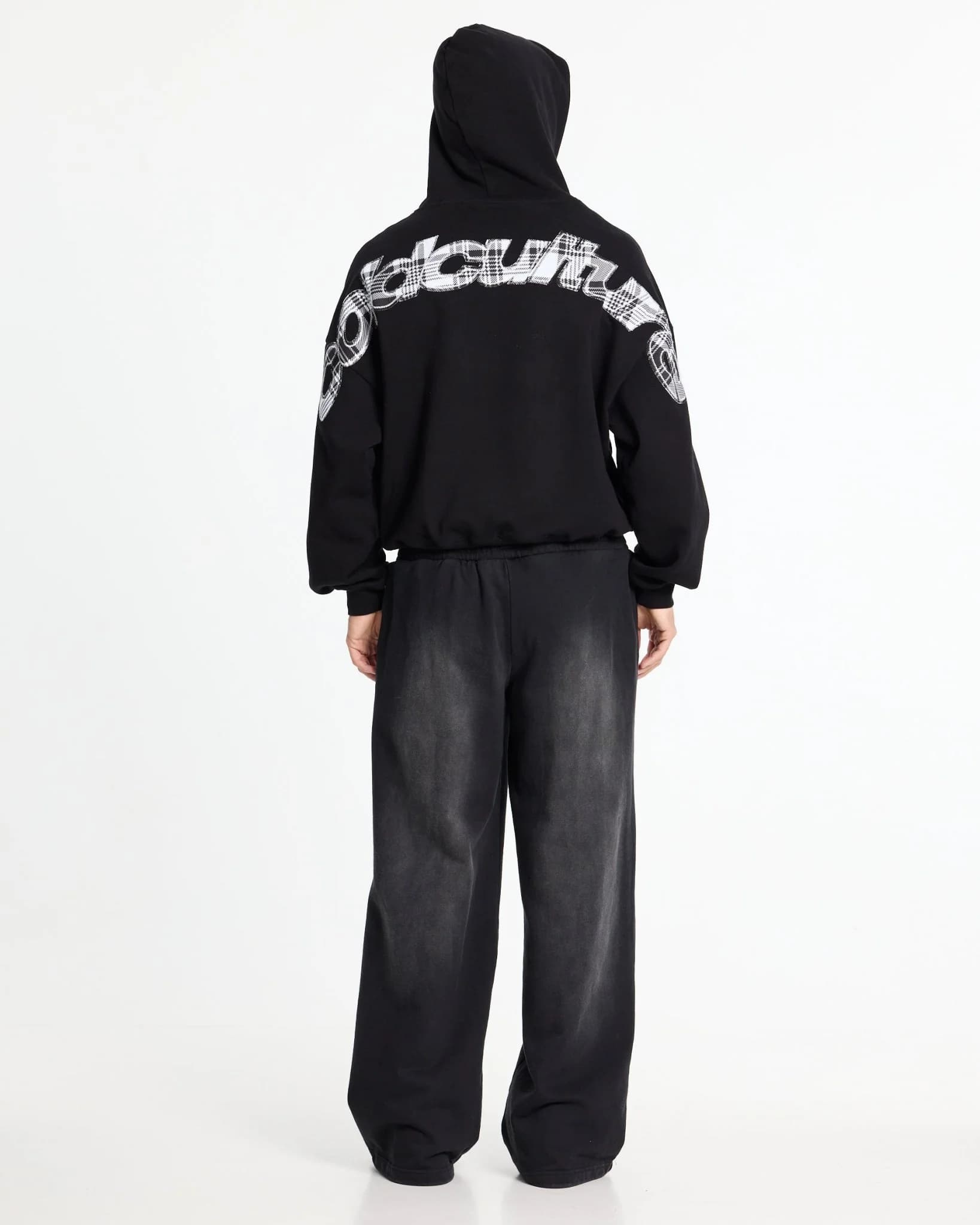 Curved Hoodie Black 5