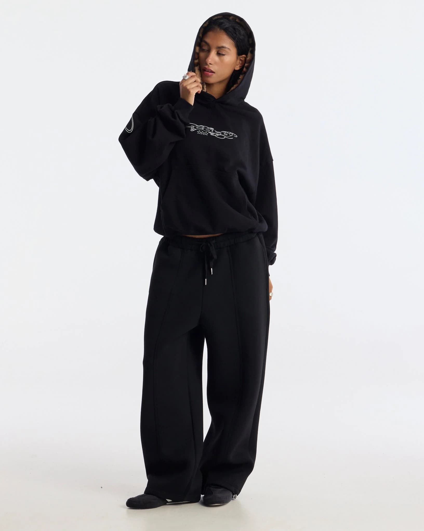 WILD LEOPARD HOODIE BLACK 9