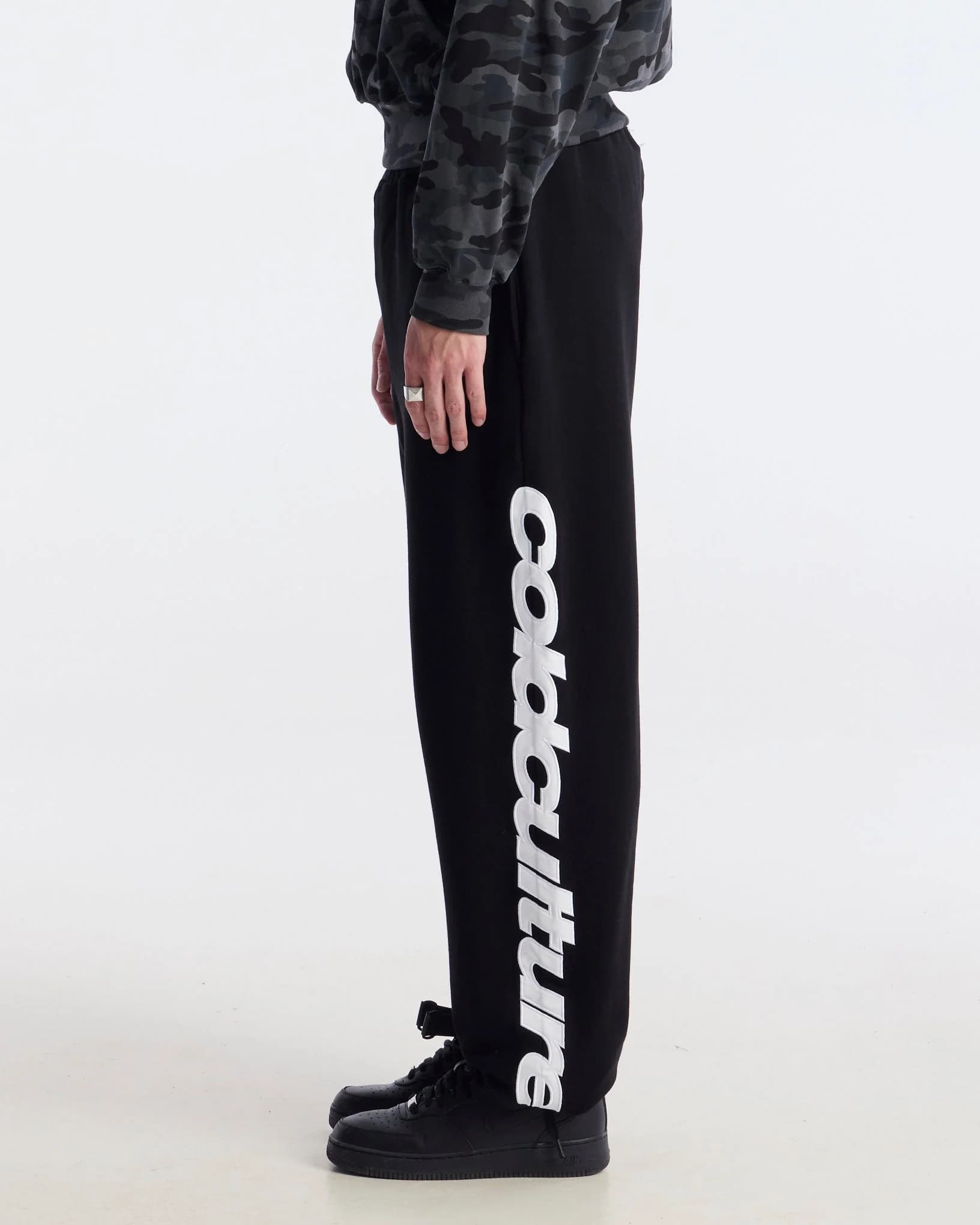 VERTICAL SWEATPANTS BLACK by COLD CULTURE