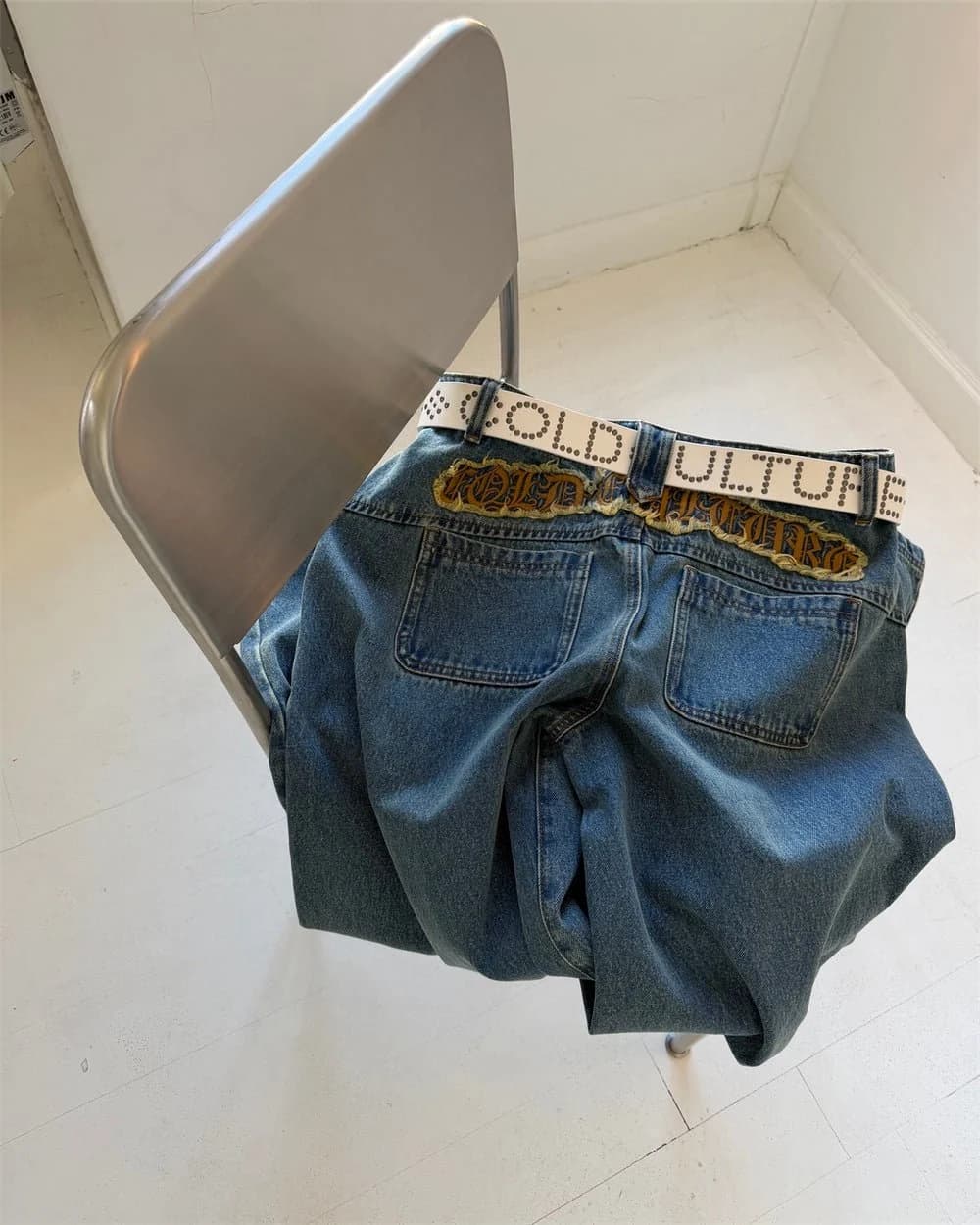 DISTRESS CURVED LOOSE PANTS BLUE 12
