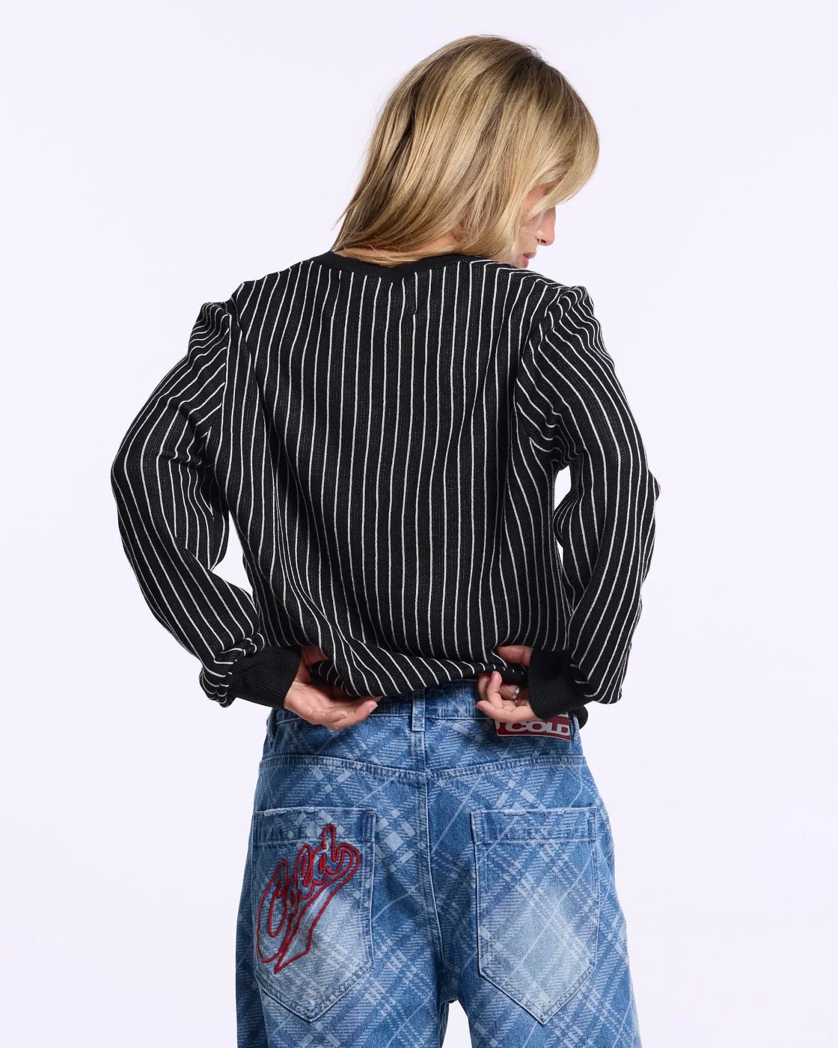 BELLOWS KNIT BLACK 8