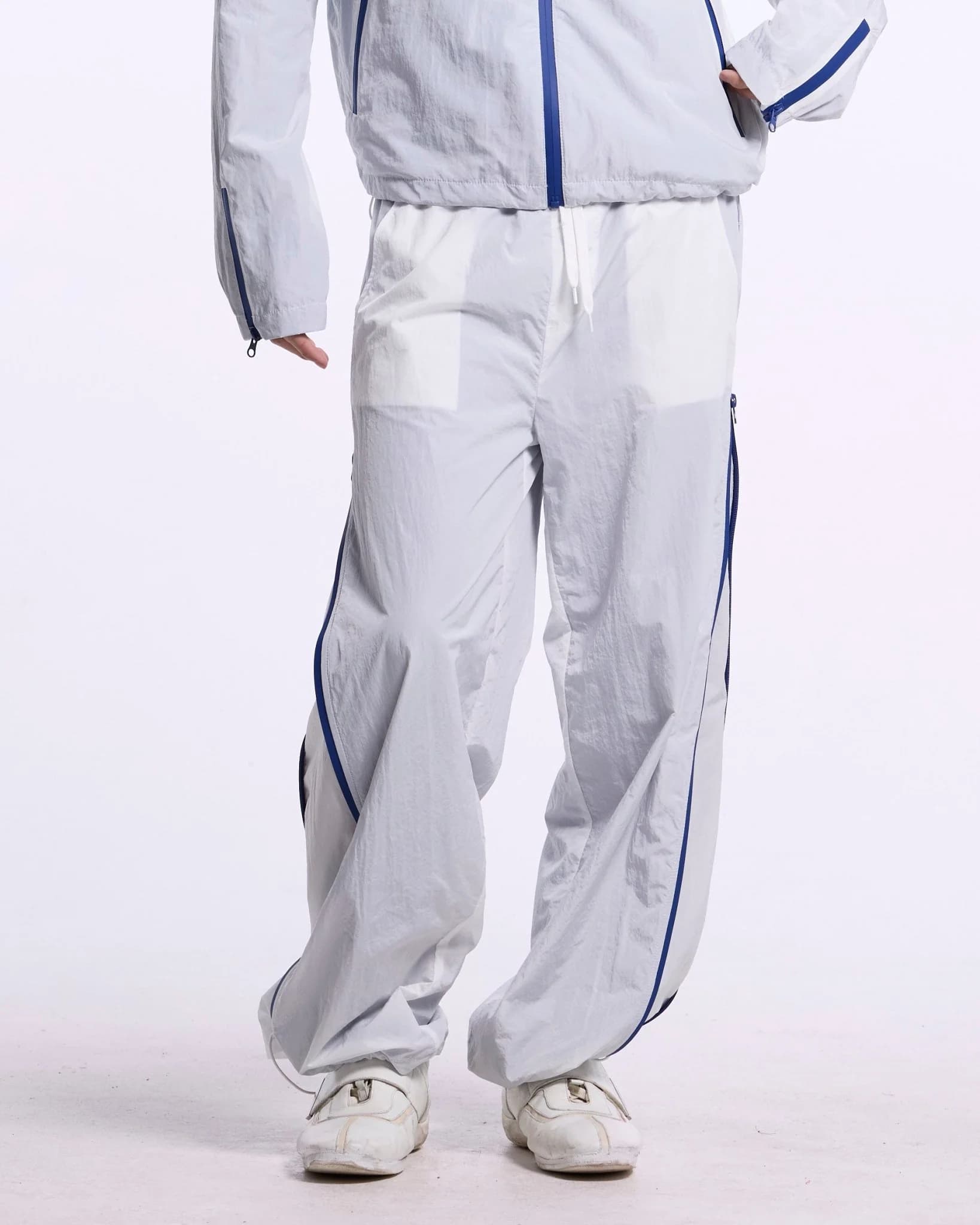 ARCTIC V1 REGULAR PANTS WHITE 3