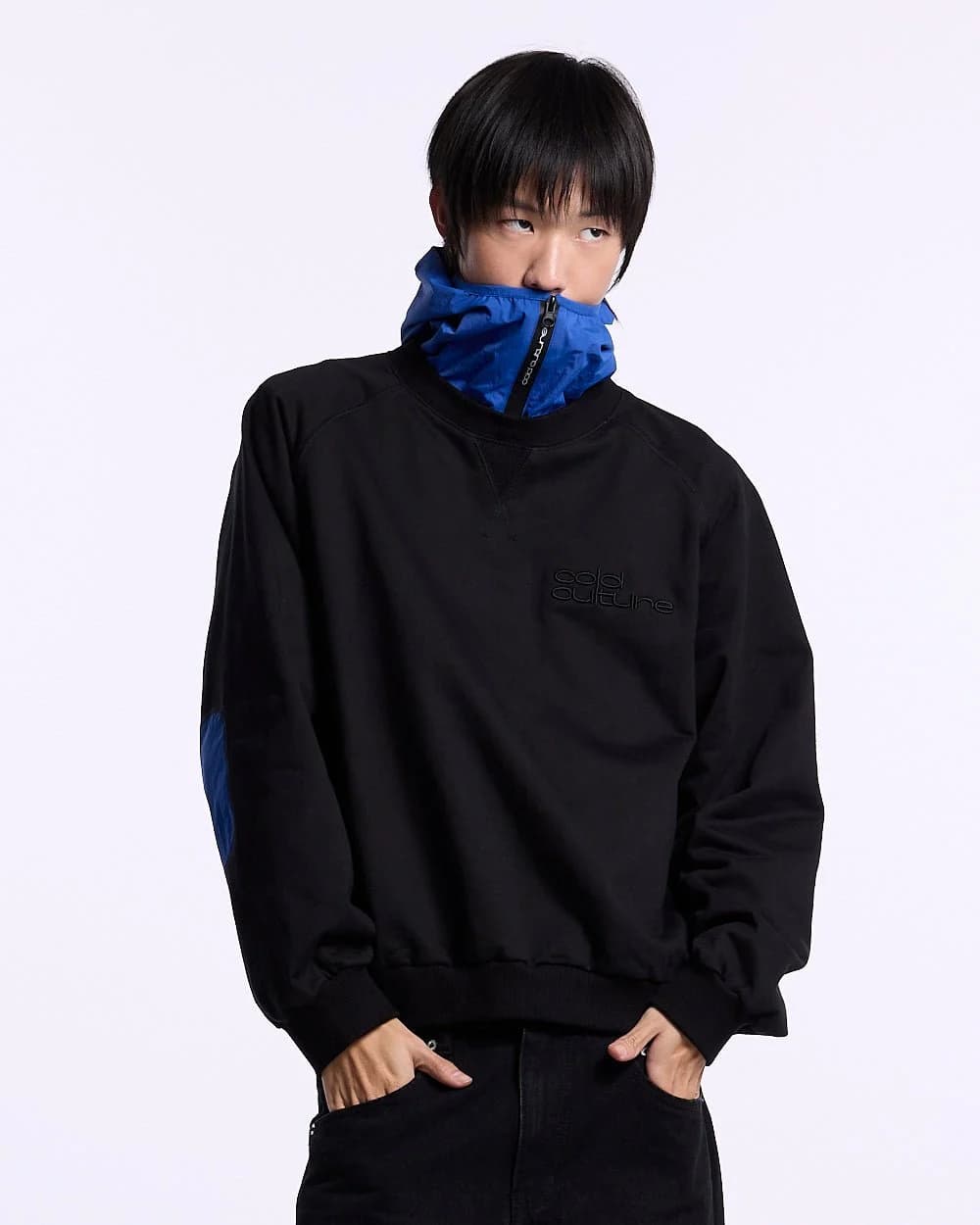 INTERCEPT CREWNECK BLACK AND NAVY 2