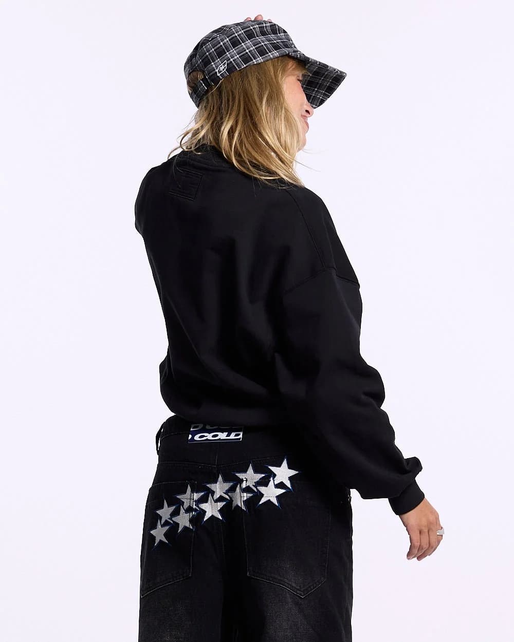 AUTHORITY CREWNECK BLACK 8