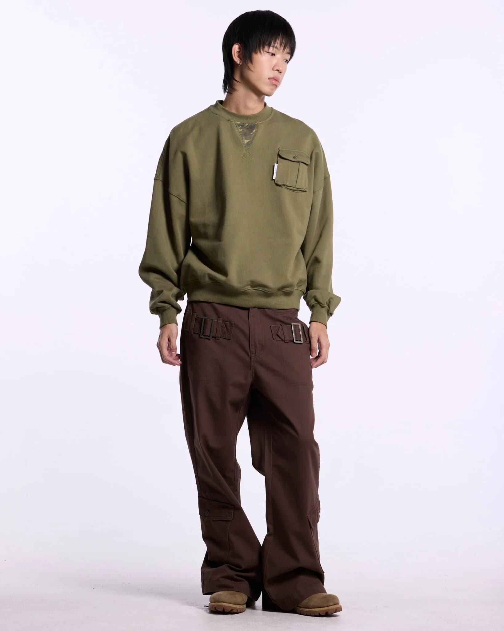 AUTHORITY CREWNECK MILITAR GREEN 5