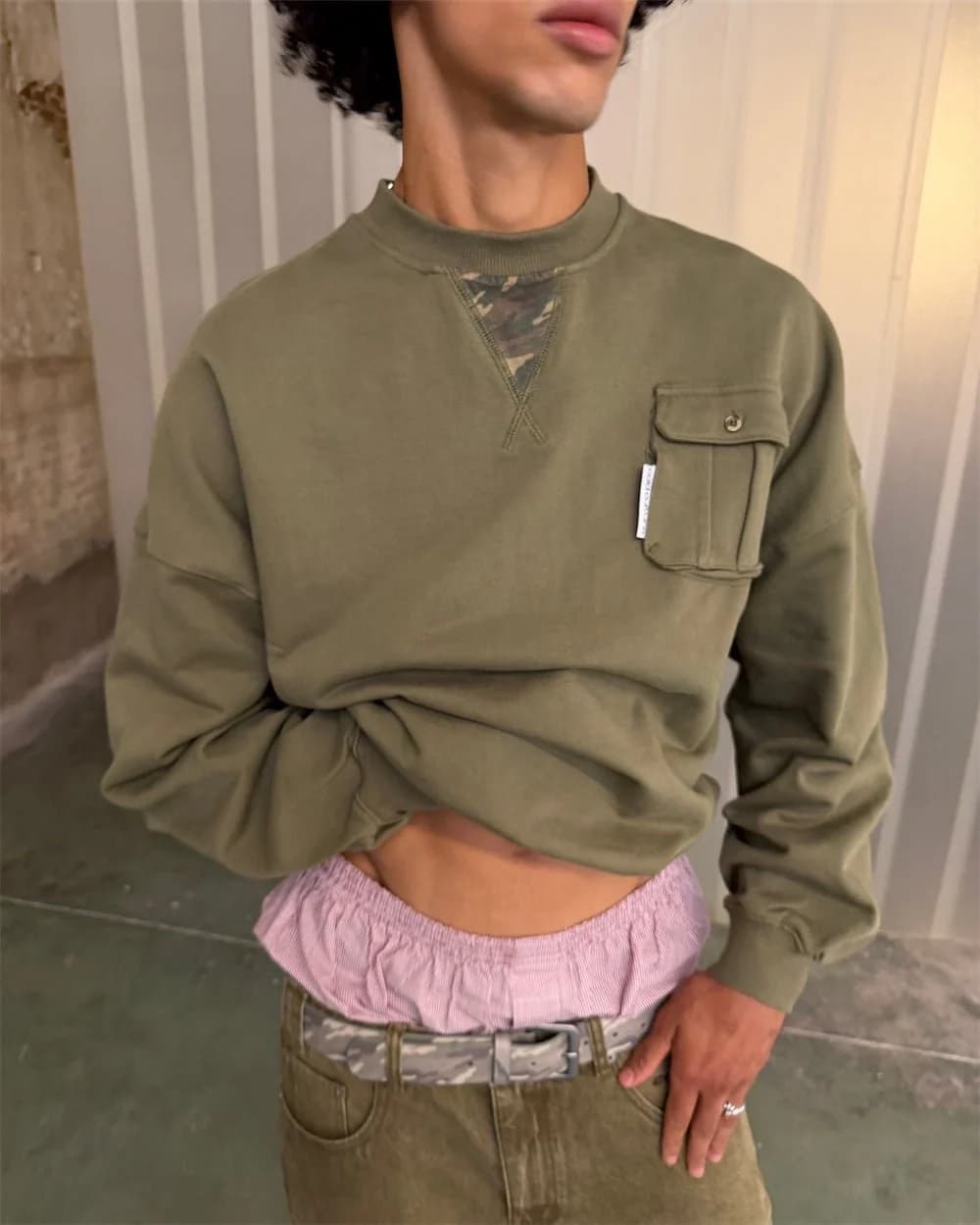 AUTHORITY CREWNECK MILITAR GREEN 11