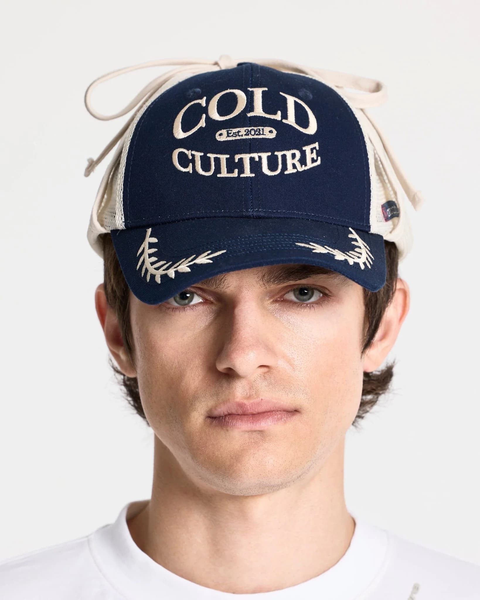 SCOUT CAP NAVY AND OFF-WHITE 2