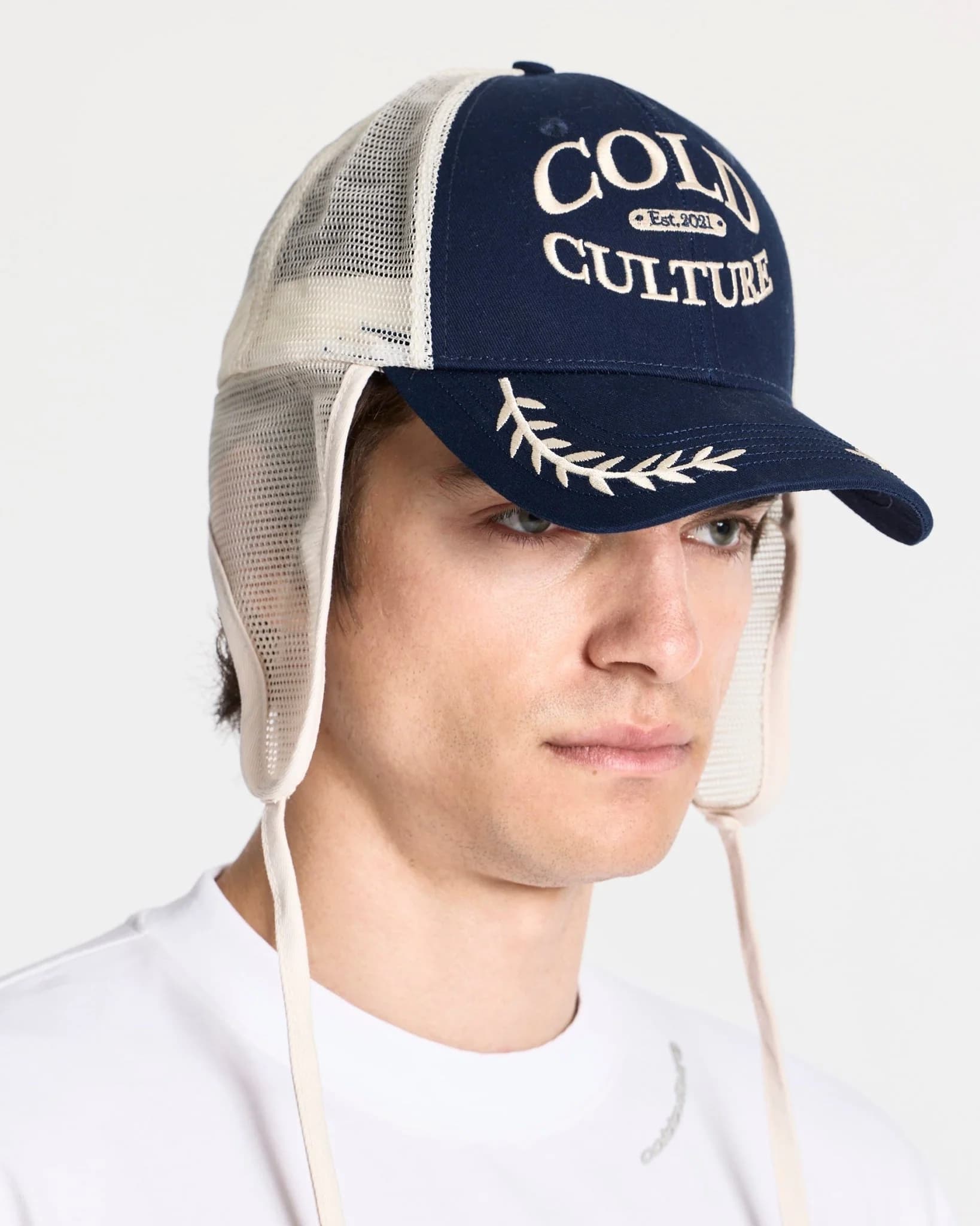 SCOUT CAP NAVY AND OFF-WHITE 4