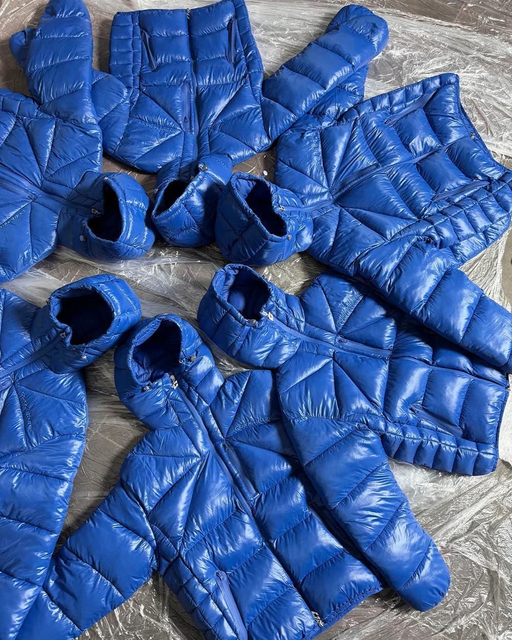CLOUD ARMOR PUFFER BLUE 11