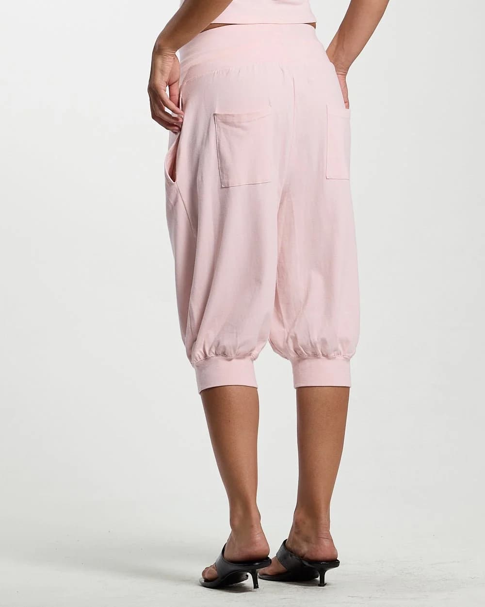 CROSSED CAPRI SWEATPANTS PINK 3