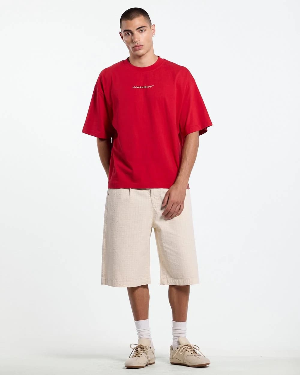 DISTRESS CURVED TEE RED 5