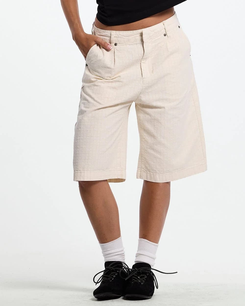 NEEDLE PUNCH SHORT WHITE 5