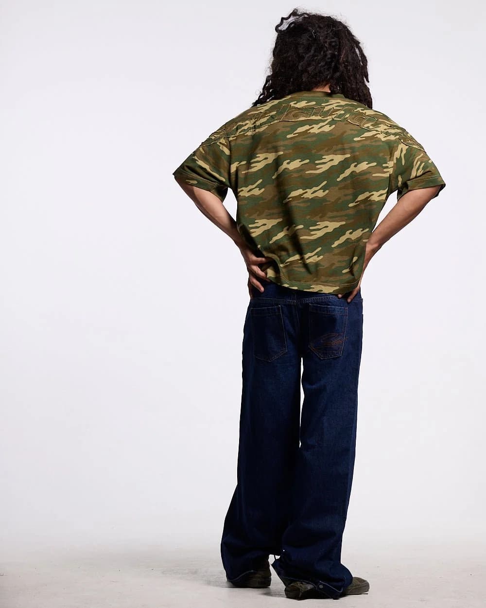 DISTRESS CURVED TEE CAMO 6