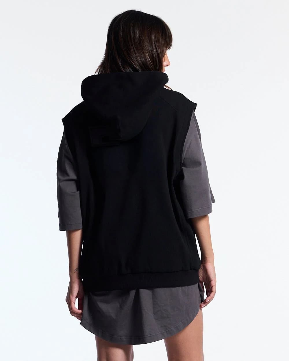 TYSON VEST BLACK 7