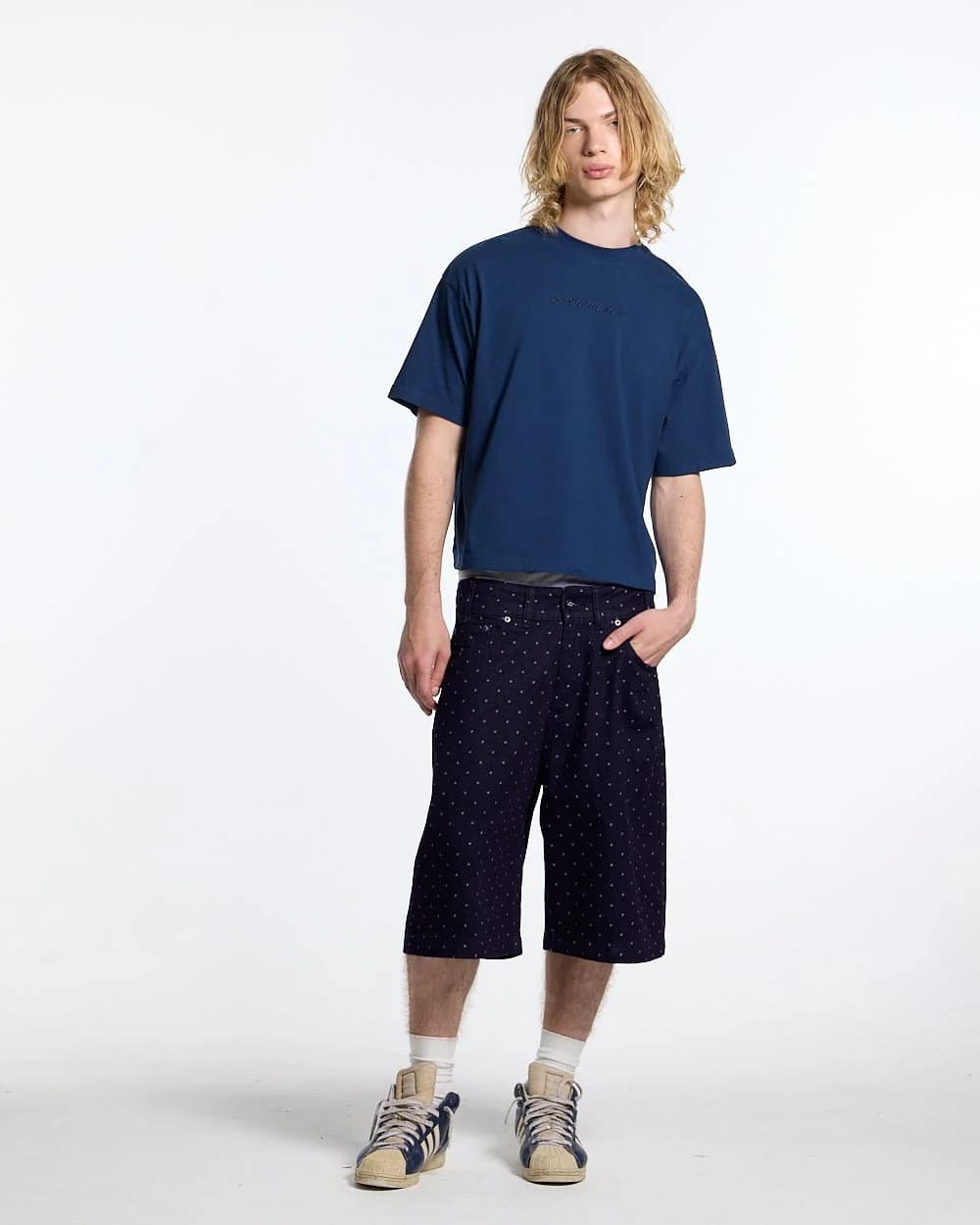 DISTRESS CURVED TEE NAVY 3