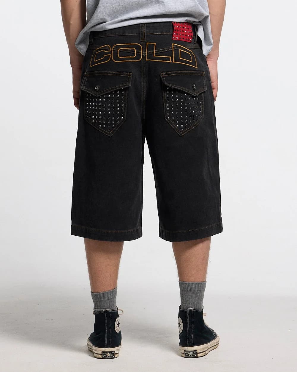 STUDS SHORT BLACK 2