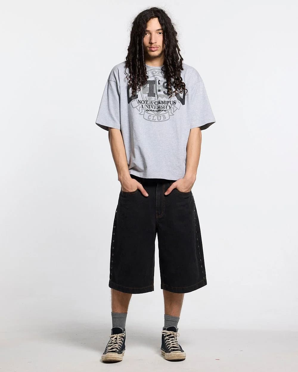 STUDS SHORT BLACK 6