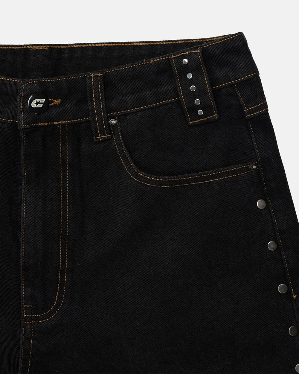 STUDS SHORT BLACK 7