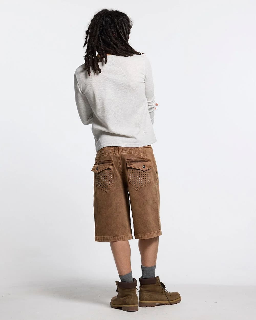STUDS SHORT BROWN 8