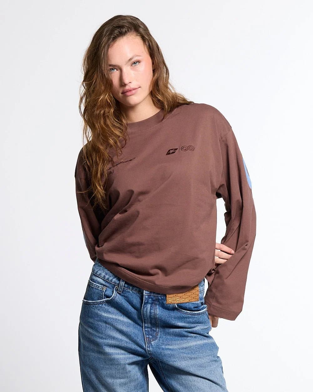 CURVED KNOTS LONGSLEEVE BROWN 9