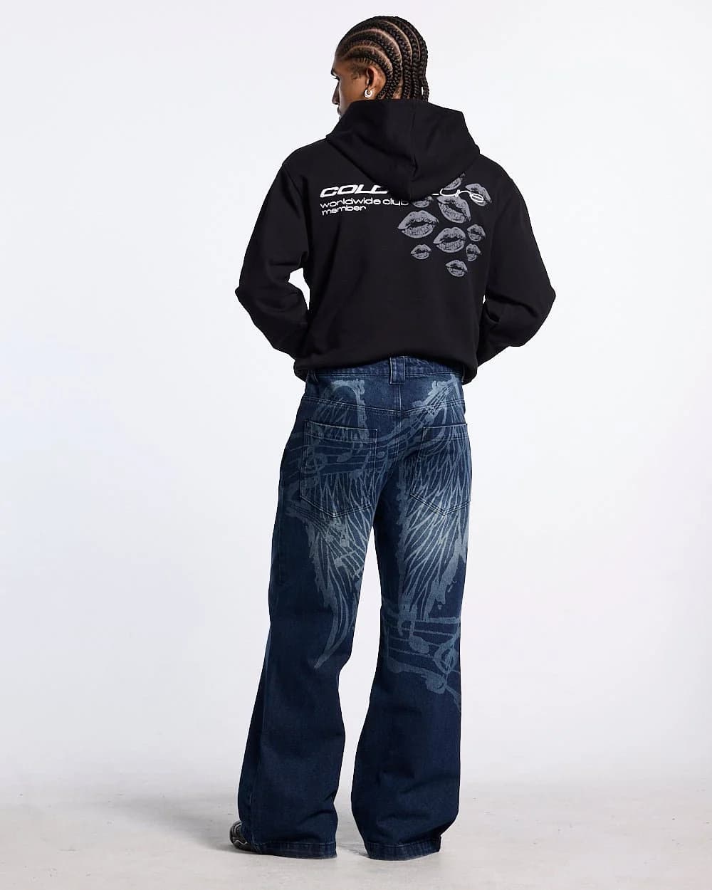 KISS IN THE ASTROS HOODIE BLACK 6