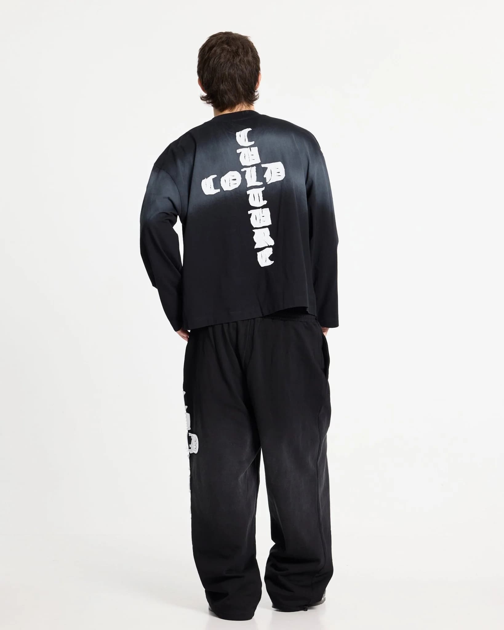 CROSSED LONGSLEEVE BLACK 6