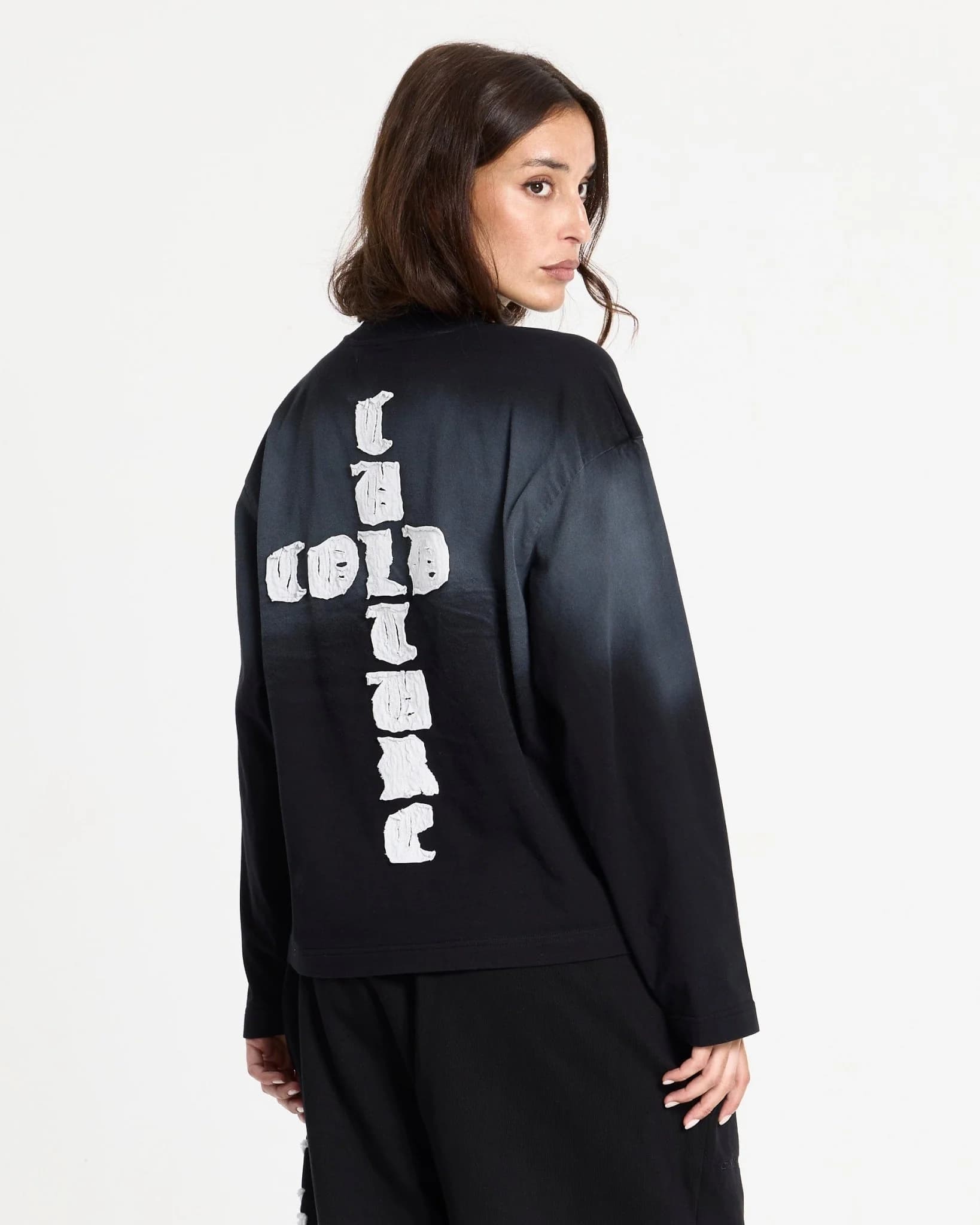 CROSSED LONGSLEEVE BLACK 8
