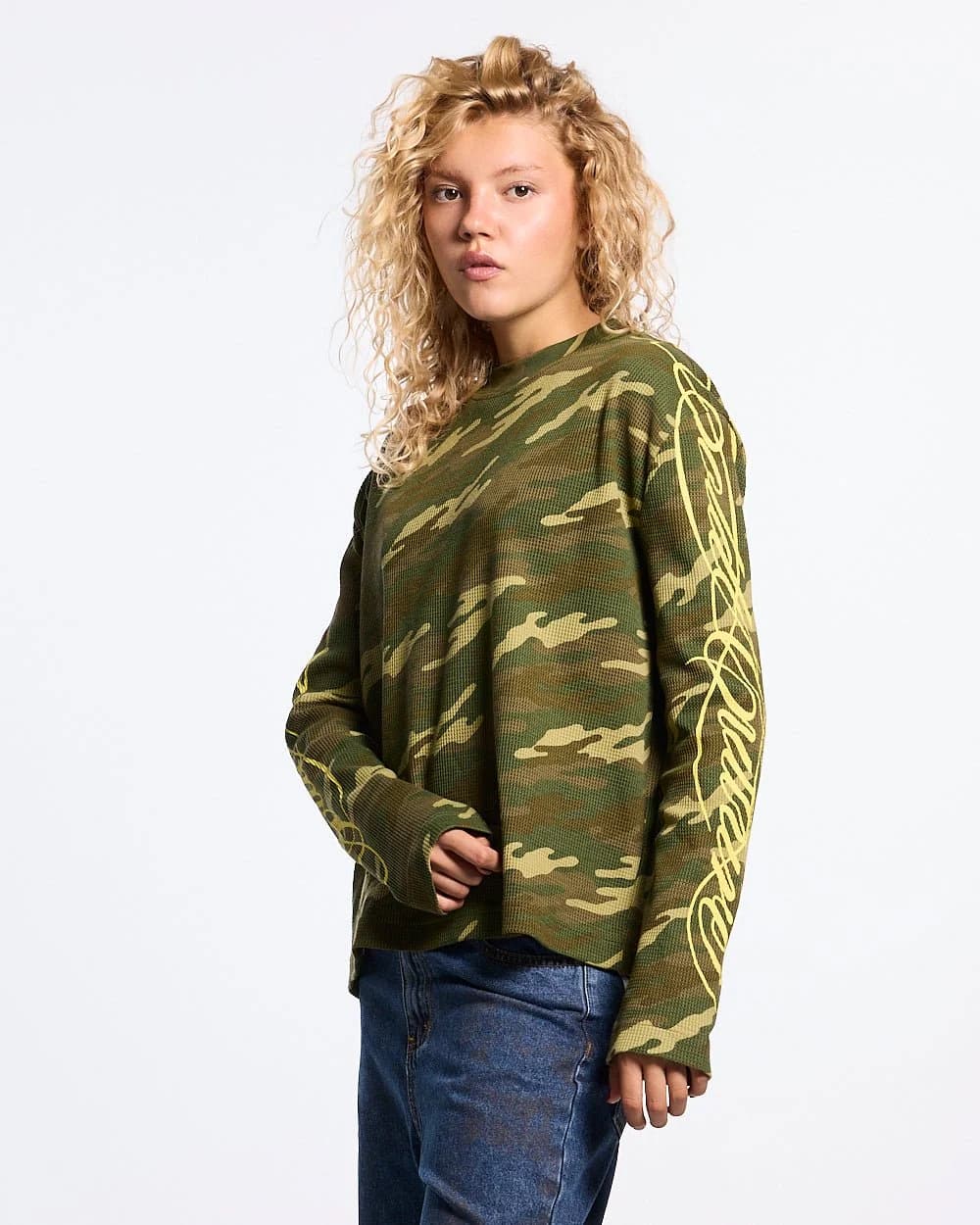 HIDDEN LONGSLEEVE CAMO 7