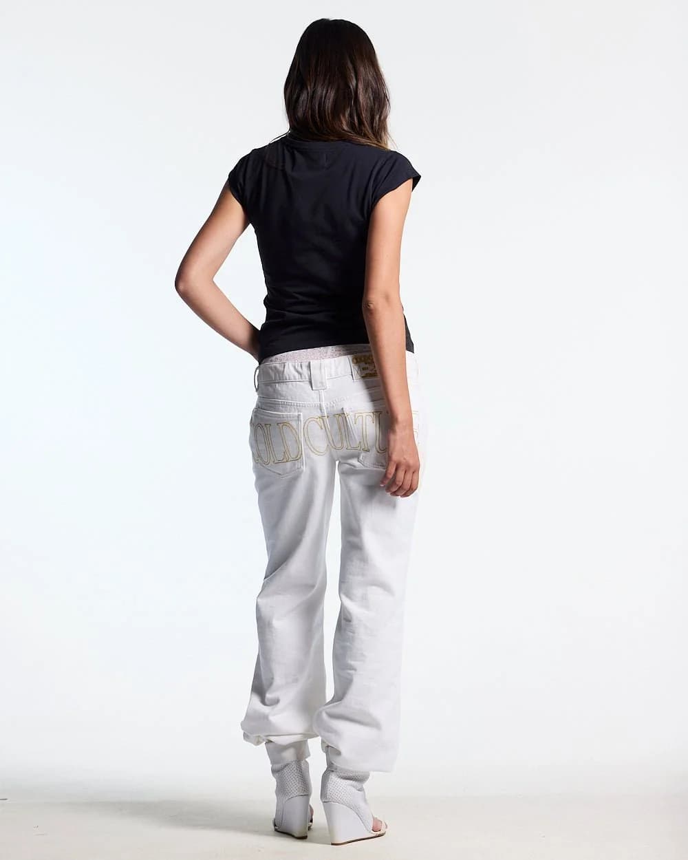COMMAND BABY TEE BLACK 6