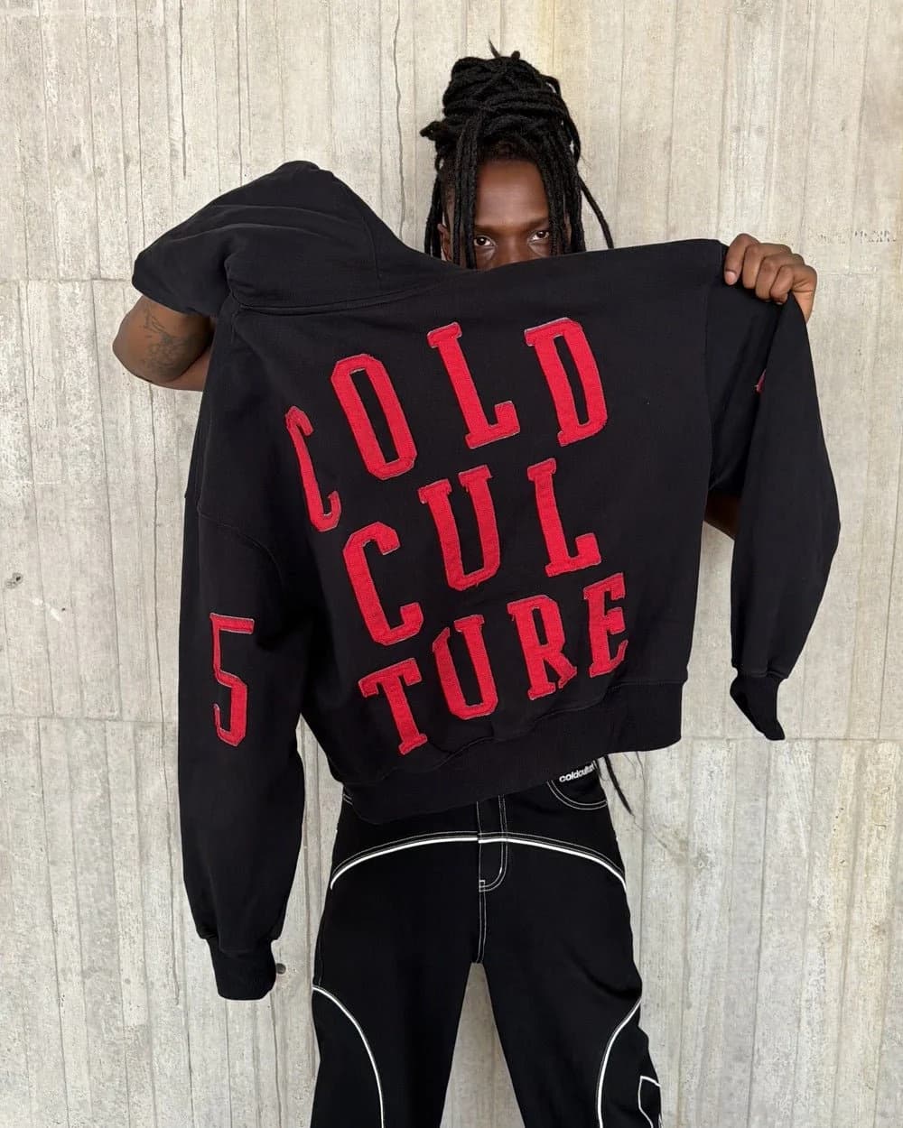 OVERTAKE HOODIE BLACK 11