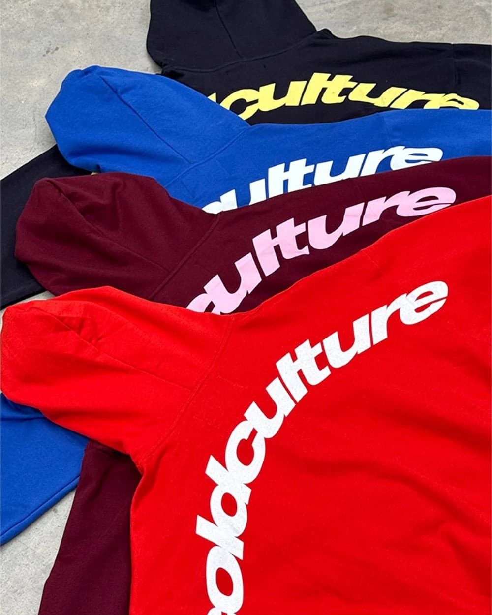 CURVED HOODIE VIBRANT RED 7
