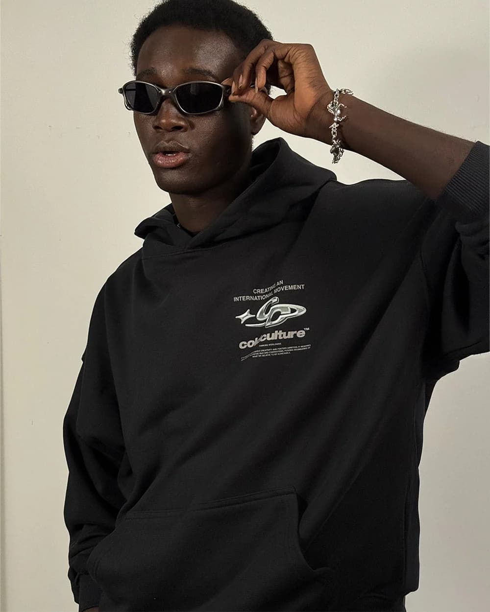 SPARKLY HOODIE BLACK 8