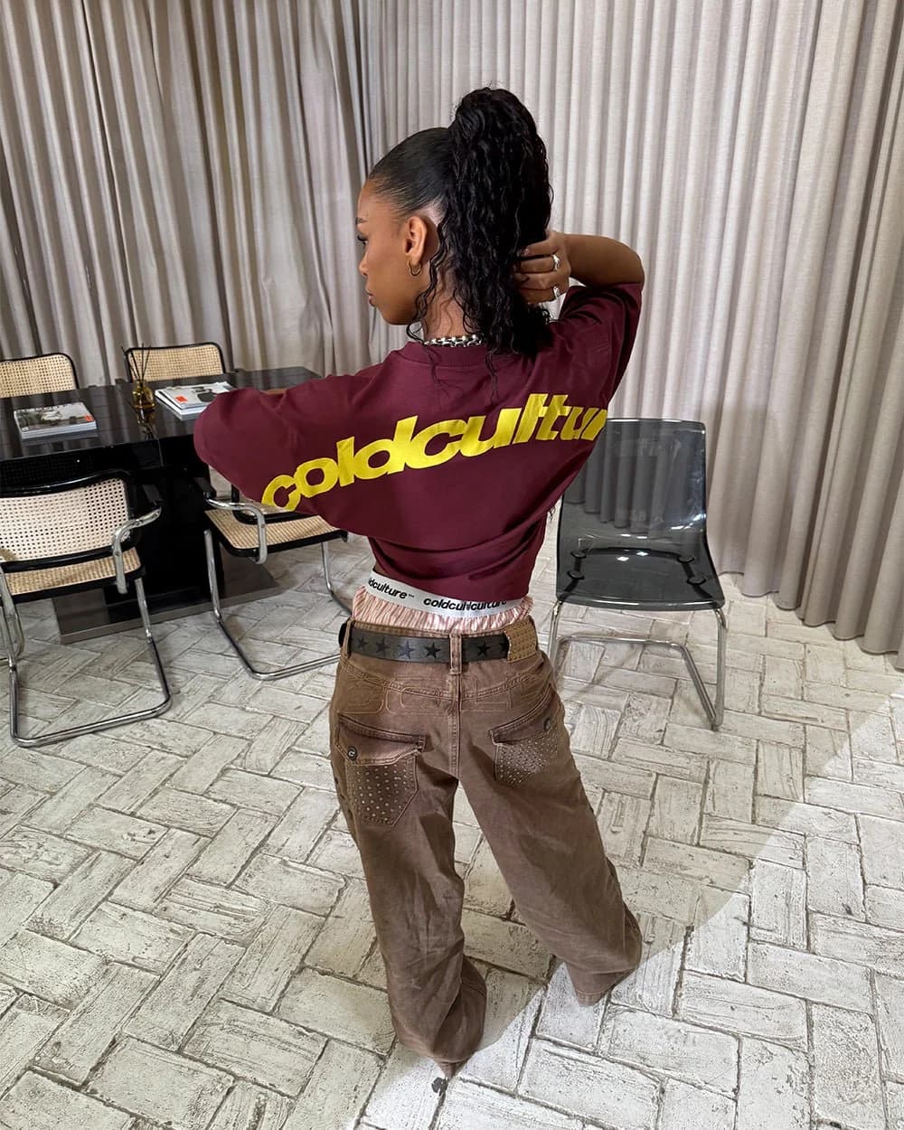 CURVED TEE BURGUNDY & YELLOW 7