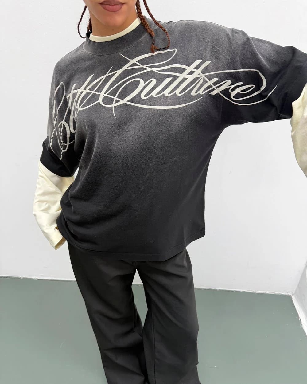 CROSSED SCRIPT TEE BLACK 5